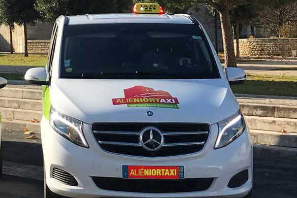 Une équipe de 5 salariés